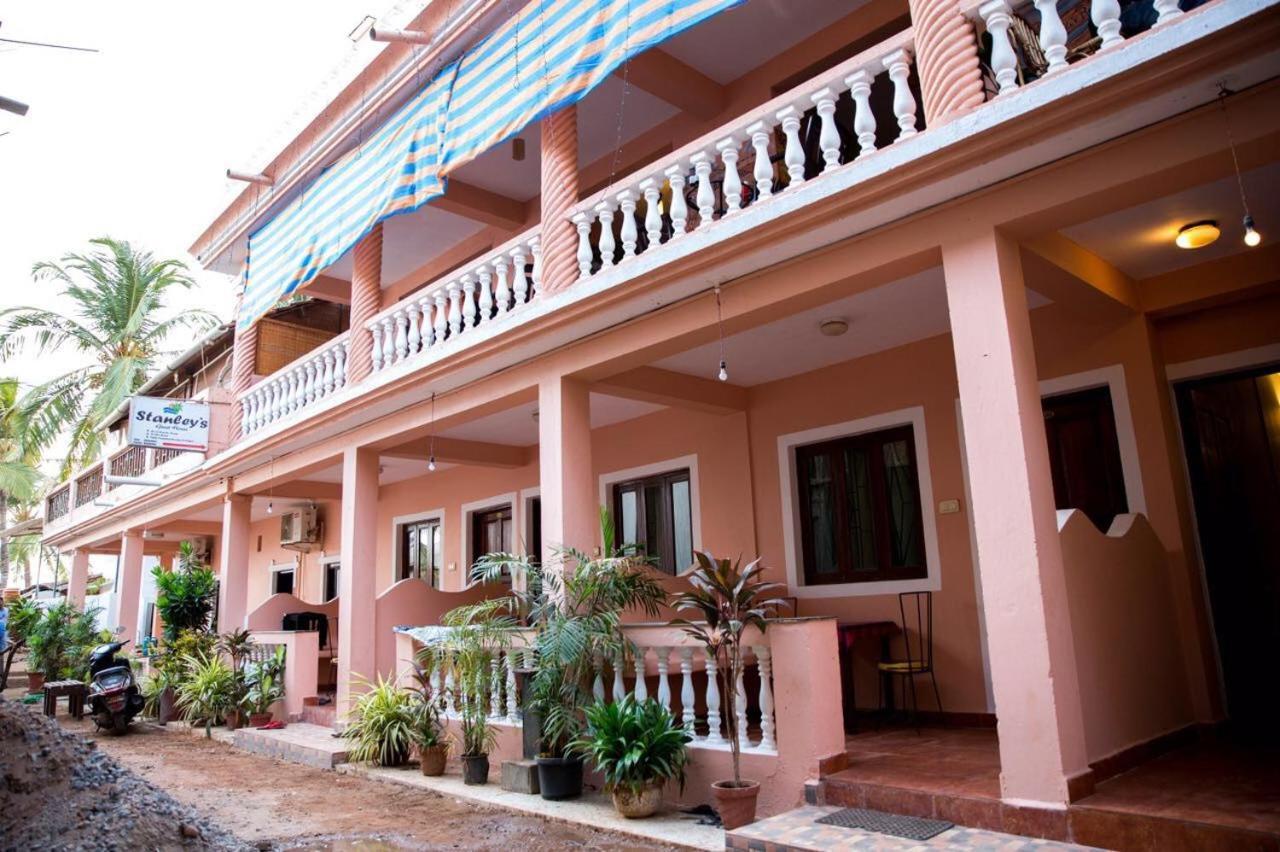 Stanleys Guest House Бага Экстерьер фото